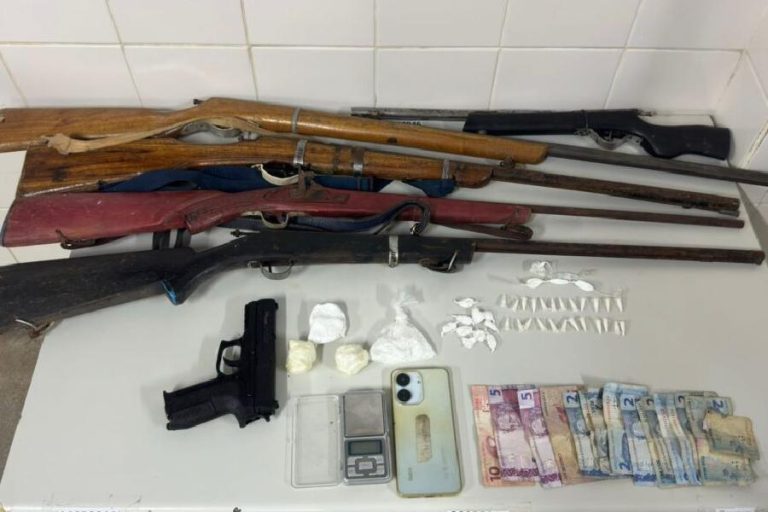 Suspeito de tráfico é preso com drogas, armas artesanais e simulacro em Igaporã