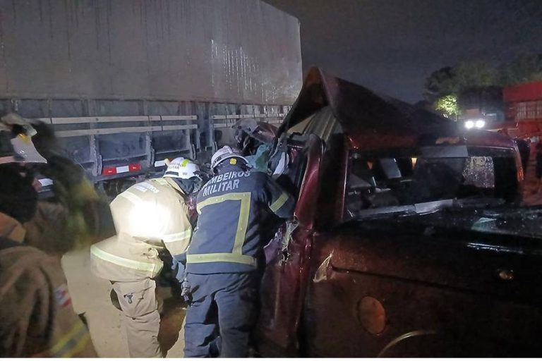 Acidente grave na BR-242 em Luís Eduardo Magalhães deixa uma vítima fatal