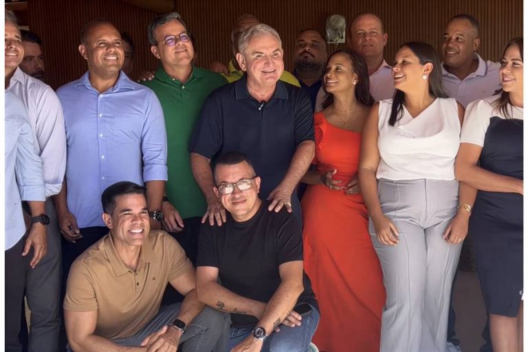 Almoço político na casa de Angelo Coronel esvazia sessão da Câmara de Salvador e acende alerta nos bastidores