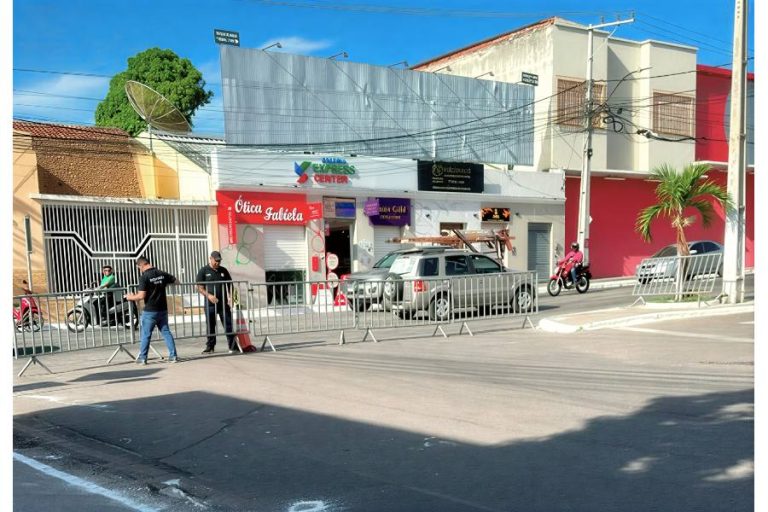 Carnaval muda trânsito no centro de Brumado e exige atenção de motoristas