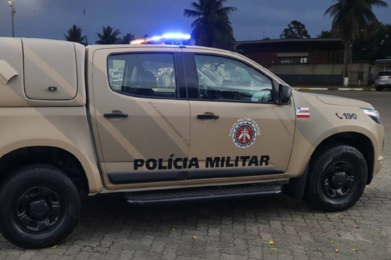 Carro com tenente da PM capota, pega fogo e mobiliza resgate perto de posto em Brumado