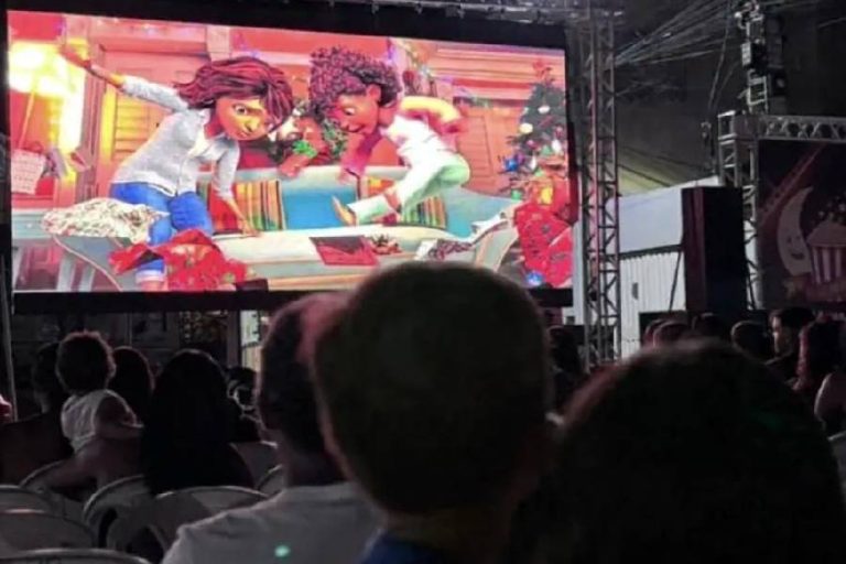 Cinema, emoção e cidadania: Brumado transforma praça em sala de sonhos e encerra ‘Férias Animadas’