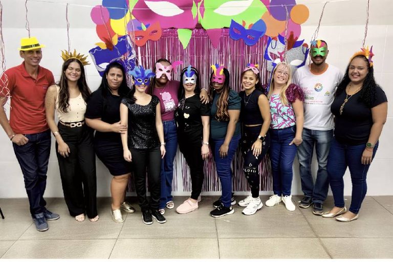 Idosos de Brumado entram no clima do carnaval com evento “Bem-estar, samba e folia”