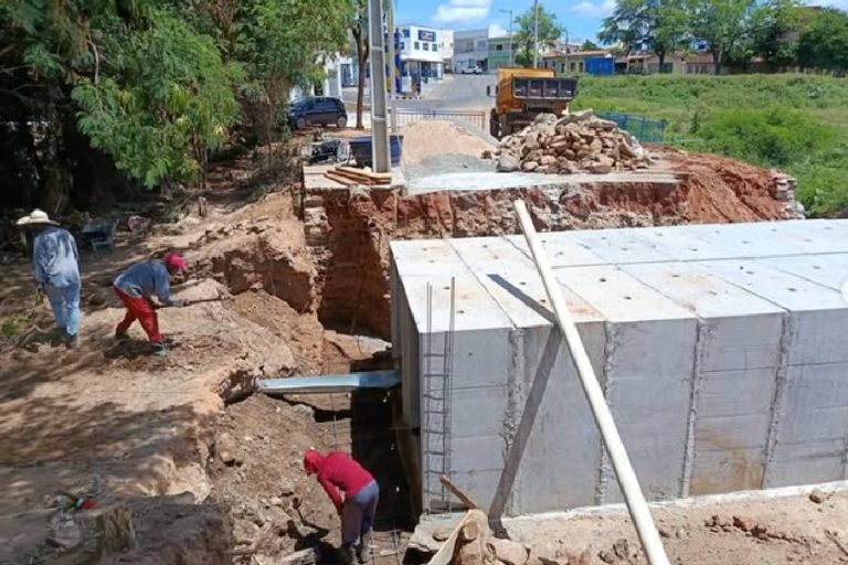 Macaúbas cancela Carnaval 2026 e prioriza reconstrução após chuvas históricas