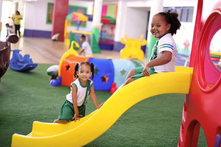 Mais de 2.500 crianças ganham parquinhos e brinquedotecas nas escolas de Brumado