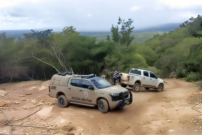 Mineração irregular é embargada em Condeúba durante ação do Inema e PM
