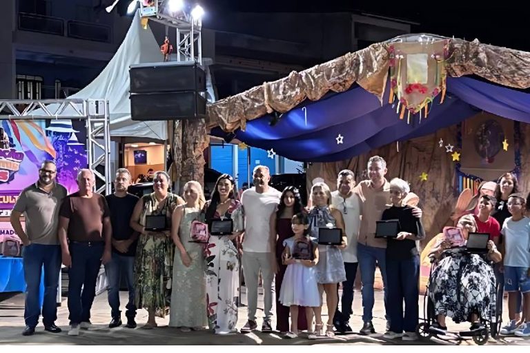 Noite de Brilho: Prefeitura de Brumado premia vencedores do concurso de decoração natalina