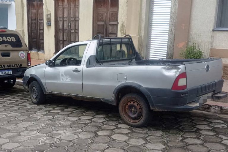 Polícia recupera dois veículos adulterados durante operação em Jacarací