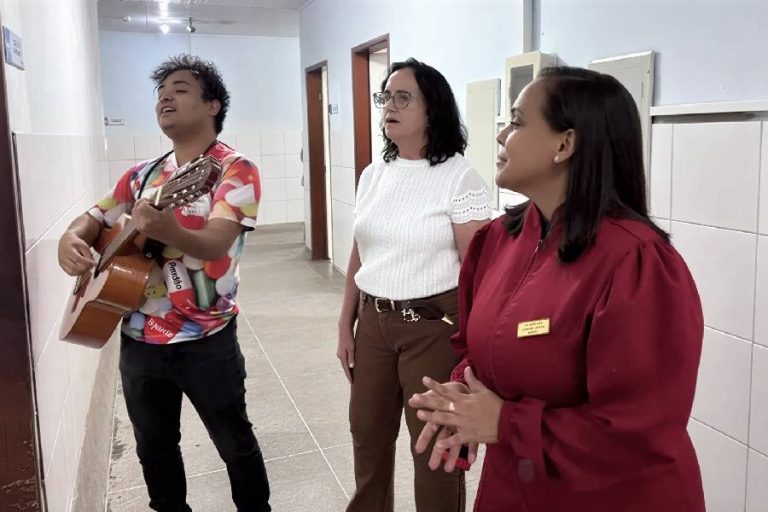 Projeto Remédio Musical transforma manhã no Hospital Municipal de Brumado com música e acolhimento