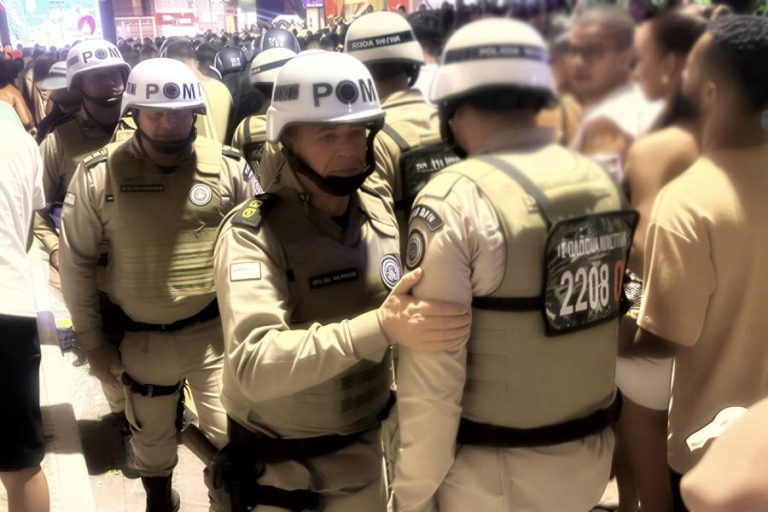 Segurança reforçada marca primeira noite do Carna Brumas; 24º BPM divulga balanço em Brumado