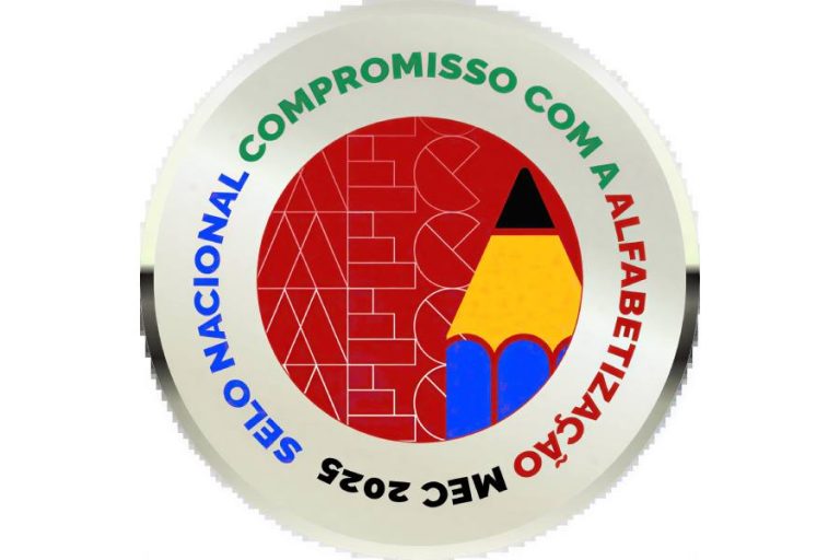 Brumado avança na alfabetização e recebe Selo Nacional Prata