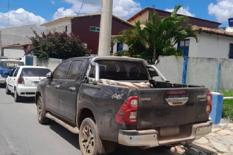 Caminhonete clonada é recuperada em zona rural de Rio de Contas