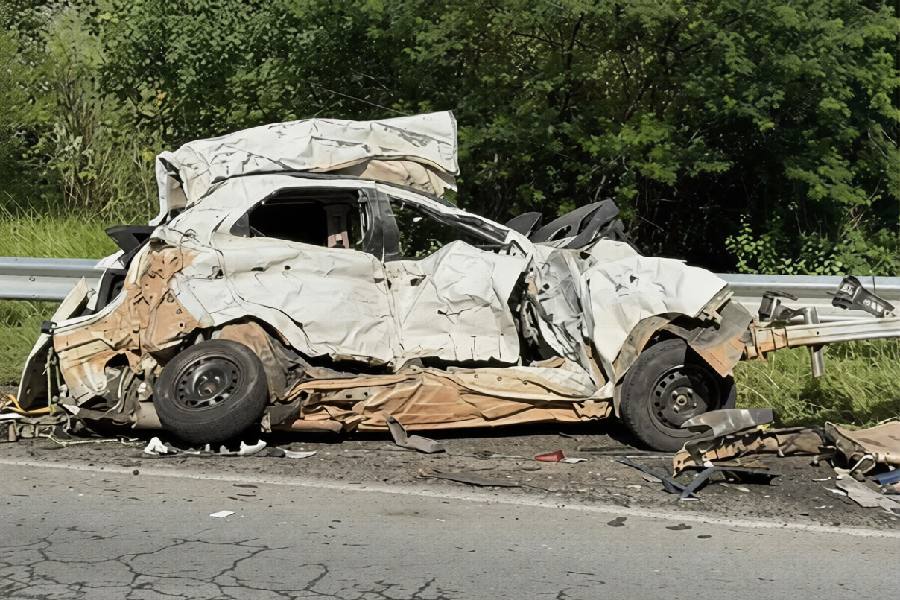 Casal morre em colisão frontal com carreta no sudoeste da Bahia