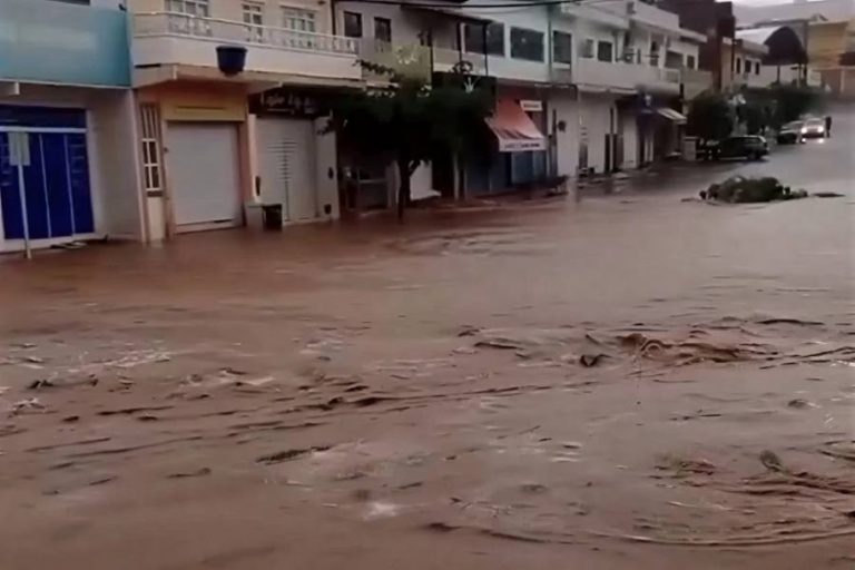 Contrato de R$ 1,39 milhão para vítimas das chuvas em Macaúbas levanta debate sobre fiscalização e prorrogação