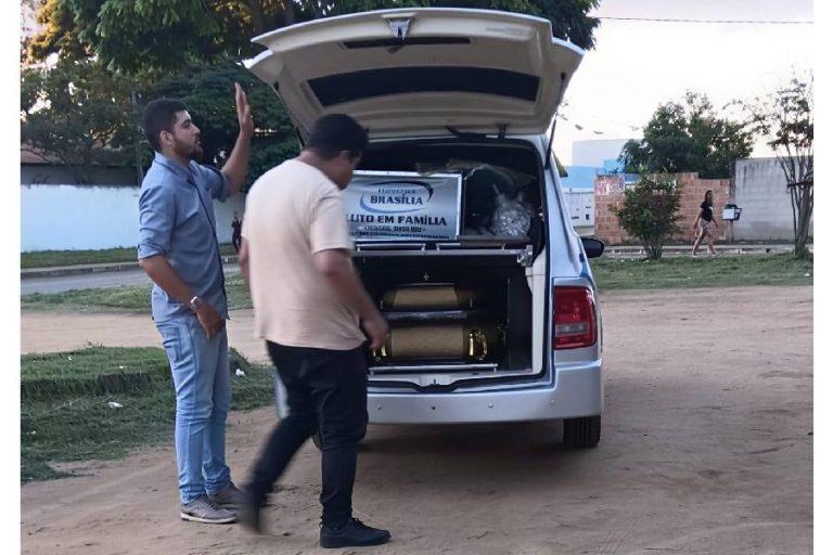 Drama de Rosânia começou na enxurrada e terminou em despedida marcada pela dor em Vitória da Conquista