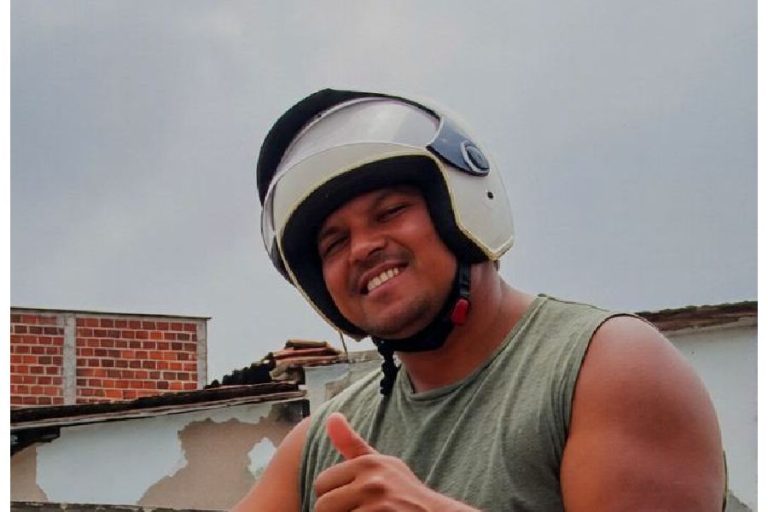 Jovem morre atingido por máquina durante resgate de carreta atolada em Itambé