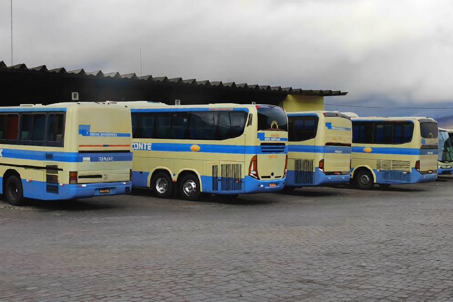 Justiça da Bahia nega indenização a idosa após disputa por passagem entre Brumado e Salvador