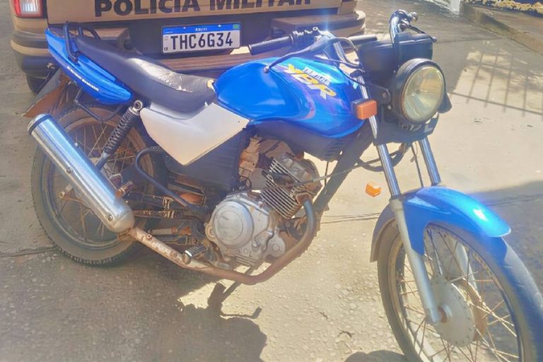 PM descobre moto adulterada e droga com suspeito durante ronda em Brumado