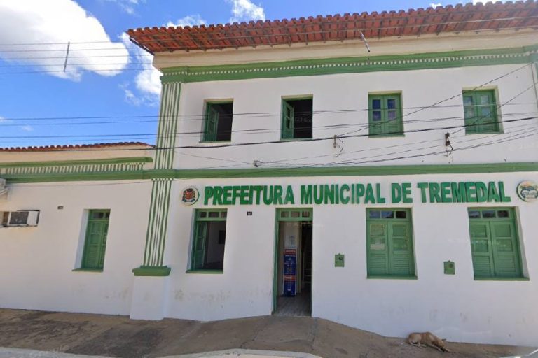 TCM obriga Prefeitura de Tremedal a suspender contratações irregulares de funcionários
