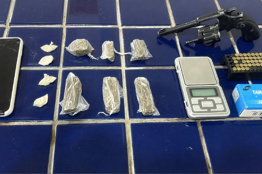 Prisão em Brumado: RONDESP apreende arma, drogas e munições durante abordagem