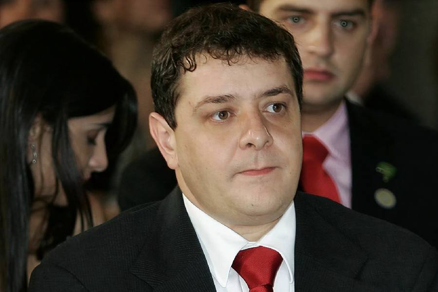 Viagem paga, fábrica de cannabis e investigação: Lulinha admite benefício de lobista preso