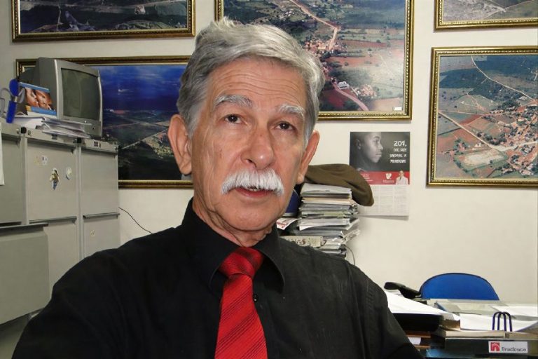 Ex-prefeito Eduardo Lima Vasconcelos é multado após falhas em licitação milionária em Brumado