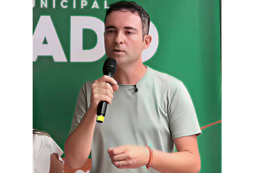 Em clima de “queima de Judas”, prefeito dispara contra oposição e diz que grupo não trouxe um centavo para Brumado