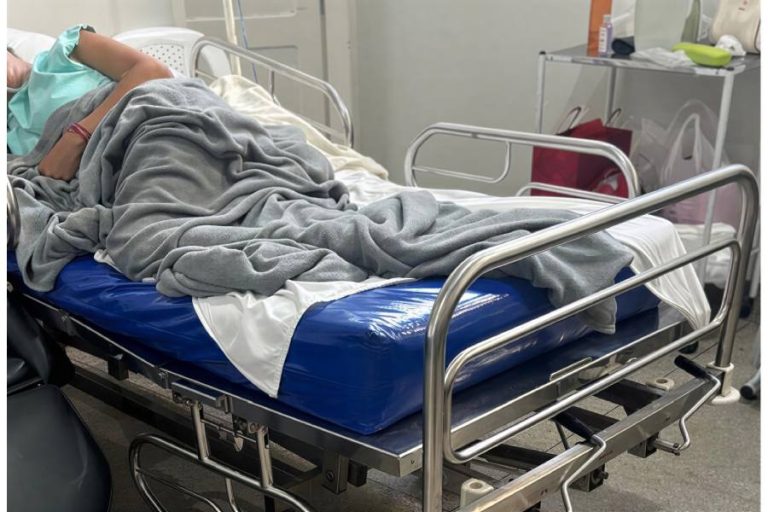 Família clama por transferência urgente de paciente com AVC em Livramento