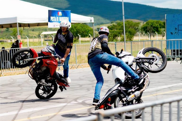 Festival do Grau lota Castro Alves com 15 mil inscritos e injeta milhões na economia