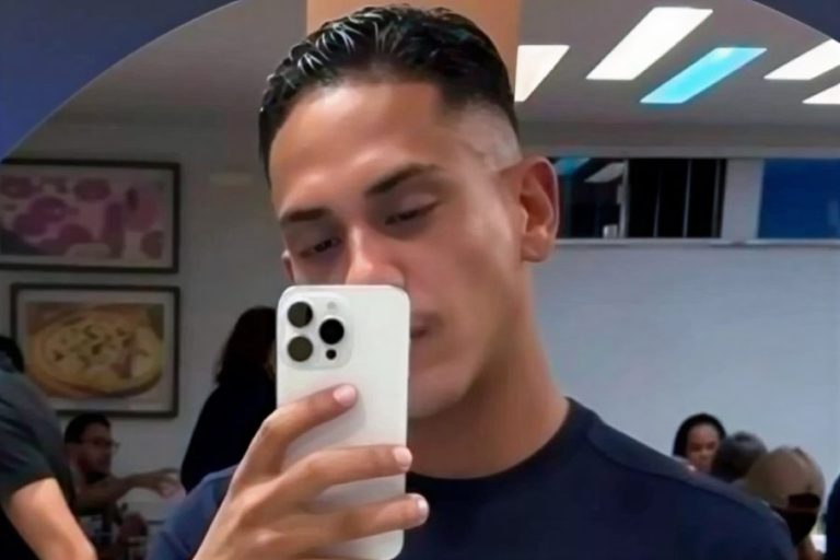 Homem é morto a tiros dentro de carro em condomínio de Vitória da Conquista