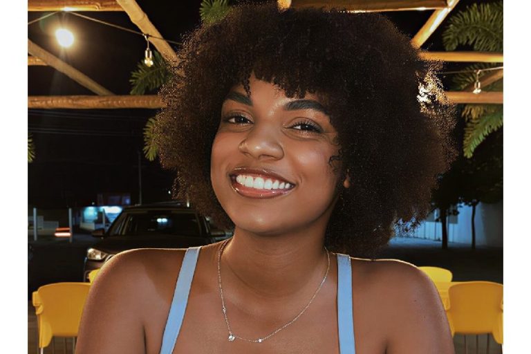 Jovem de 20 anos morre após colisão entre moto e caminhão em Guanambi