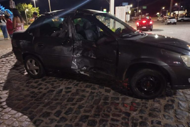 Motociclista fica ferido após grave colisão em avenida movimentada de Itapetinga