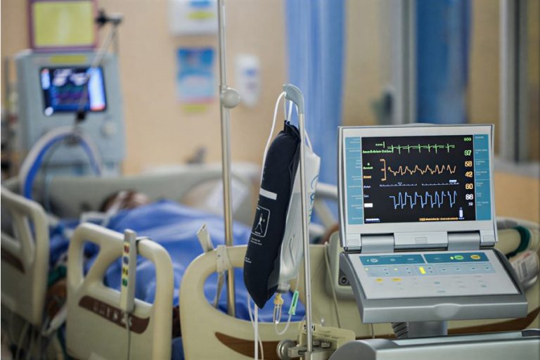 Paciente em estado grave é transferido de UTI aérea após AVC e caso expõe falhas na saúde em Macaúbas