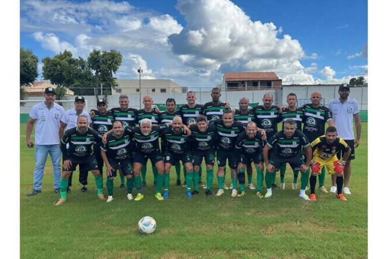 Time leva mensagem contra o racismo aos gramados de Brumado pelo campeonato de veteranos