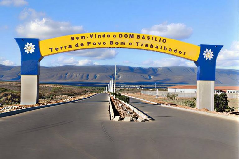 Denúncia de transporte em ambulância gera polêmica e versões opostas entre mãe e equipe em Dom Basílio