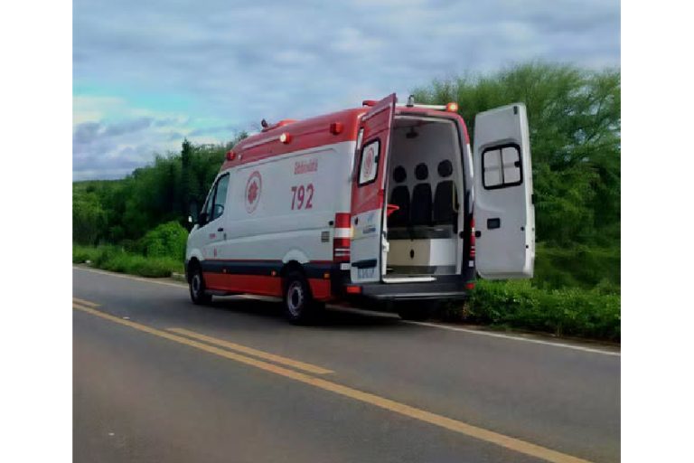 Motociclista sofre ferimentos graves após acidente na BR-122 em Urandi