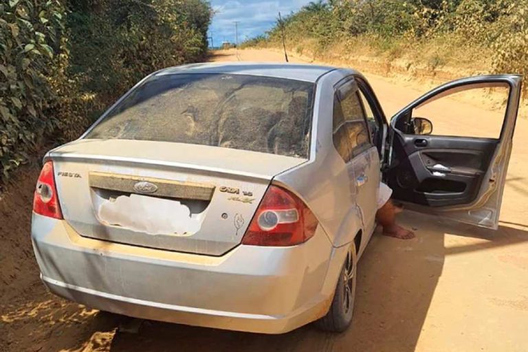 Motorista embriagado atinge cinco motos e acaba preso após fuga em Aracatu