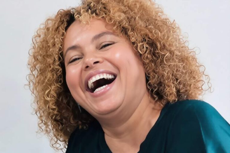 Baiana de Aracatu encanta Gordon Ramsay com moqueca e garante vaga no MasterChef USA