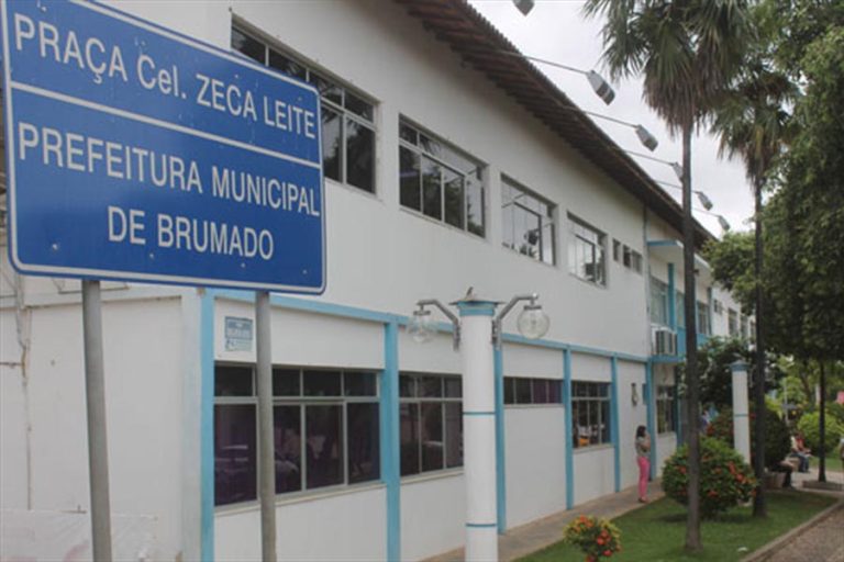 Prefeitura antecipa salários e injeta R$ 10 milhões na economia de Brumado antes do São Pedro