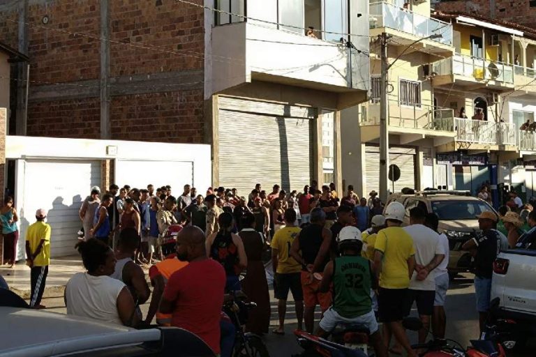 Homem é morto a tiros em frente a igreja evangélica e crime assusta moradores no Recôncavo Baiano