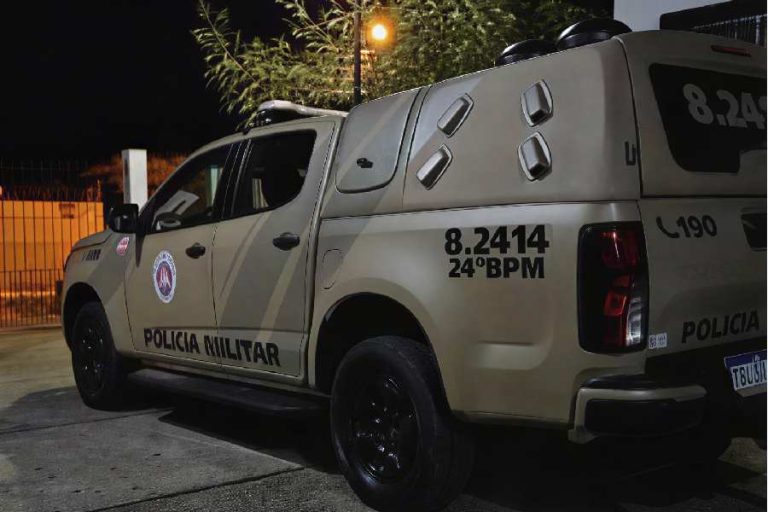 Homem é preso após ameaçar mãe, uma idosa de 100 anos e desacatar policiais em Tanhaçu