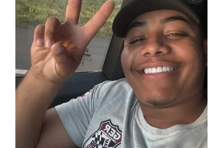 Caminhoneiro de Brumado morre após caminhão carregado de mangas capotar em Minas Gerais
