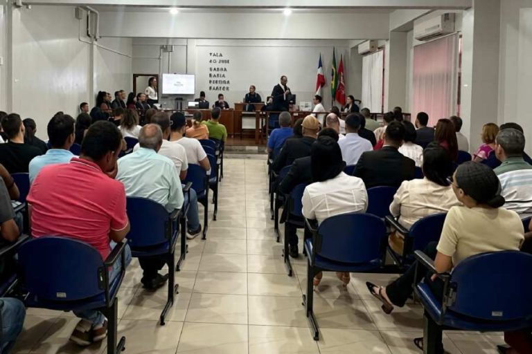 Testemunha é presa por suspeita de falso testemunho durante júri que absolveu réu em Brumado
