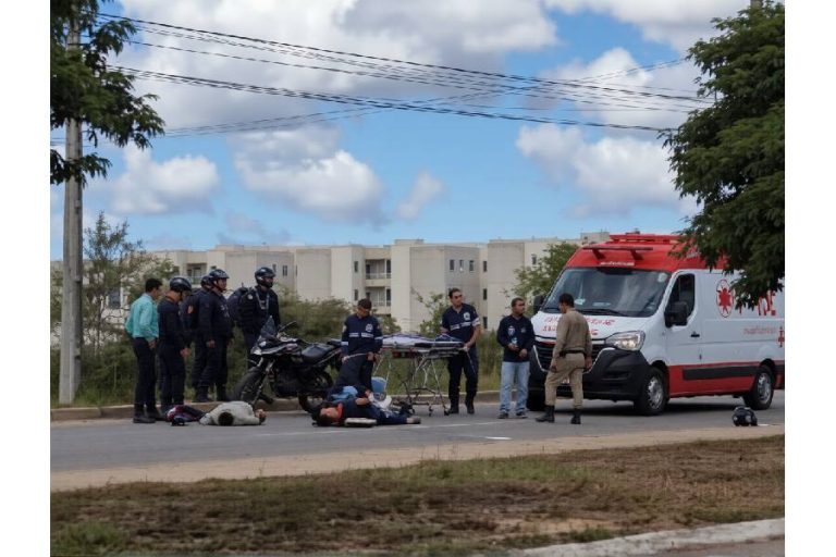 Colisão entre motos deixa feridos na Avenida Olívia Flores em Vitória da Conquista
