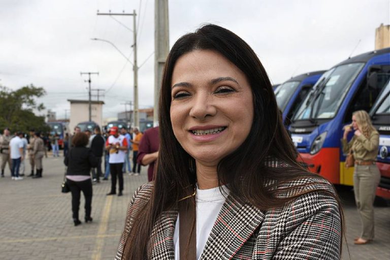 Ex-prefeita Elen Zite confirma articulações para 2026 e anuncia pré-candidatura à Prefeitura de Anagé em 2028