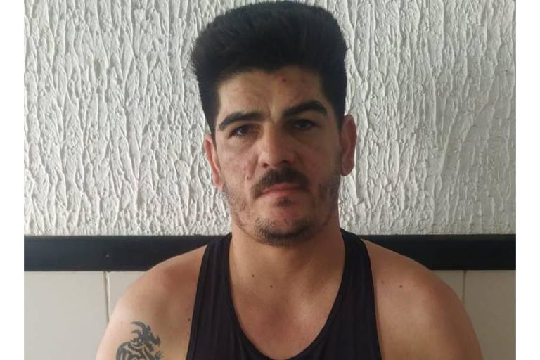 Homem é preso após passar carro sobre moto, ameaçar mulher e resistir à prisão em Guanambi