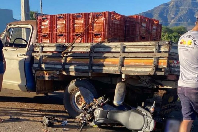 Motociclista morre após bater em caminhonete parada na BA-148 em Livramento
