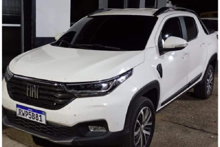 Motorista é preso após PM recuperar caminhonete com registro de roubo na BA-142