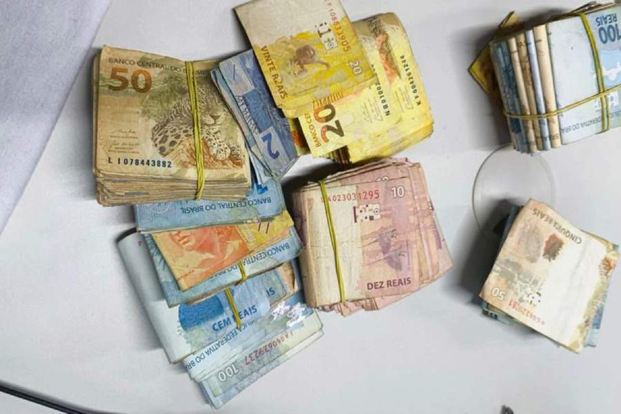 PM recupera R$ 14,5 mil após furto a comércio e prende suspeito em Maetinga