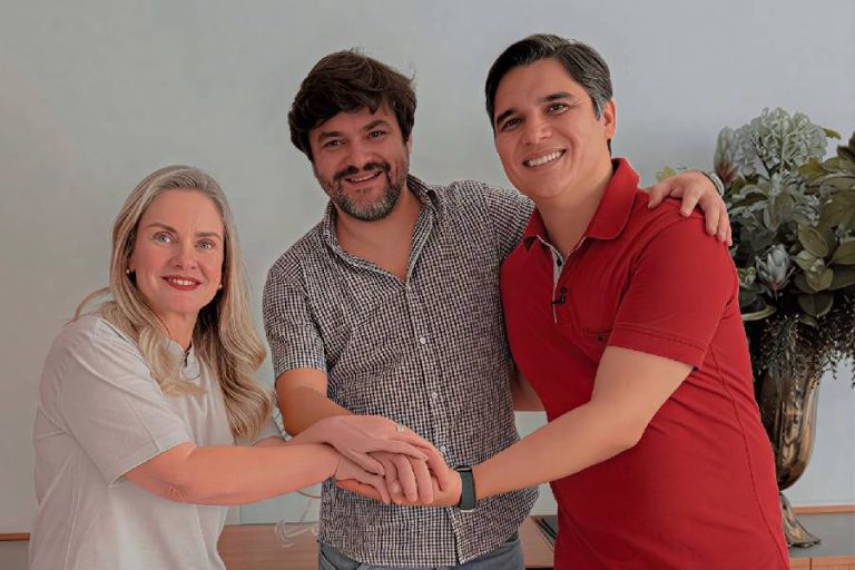 Dr. Thiago Amorim anuncia apoio a Vitor Bonfim e Ivana Bastos em Brumado